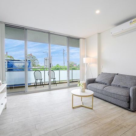 Liverpool Adorable 2Br Apt With Free Parking Warwick Farm Exterior foto